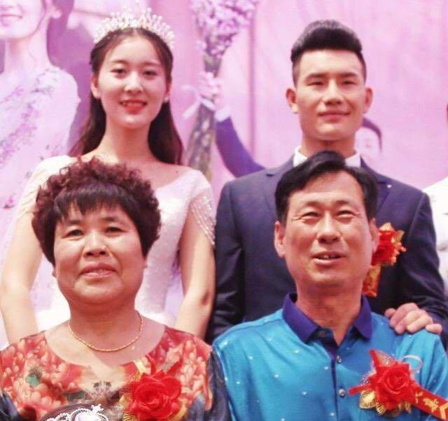 谢孟伟个人资料:UFC选手们的绰号都是什么来历