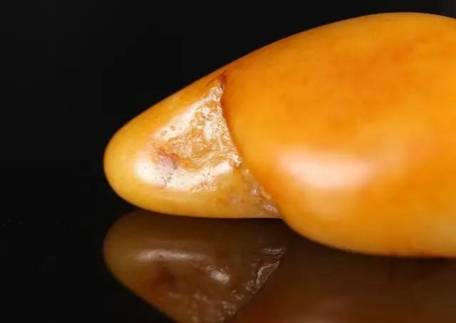 注胶和田玉有什么明显特点,和田玉的脂粉性是什么意思？