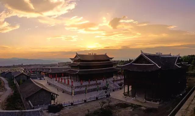 贞丰古城拍戏-贵州贞丰古城