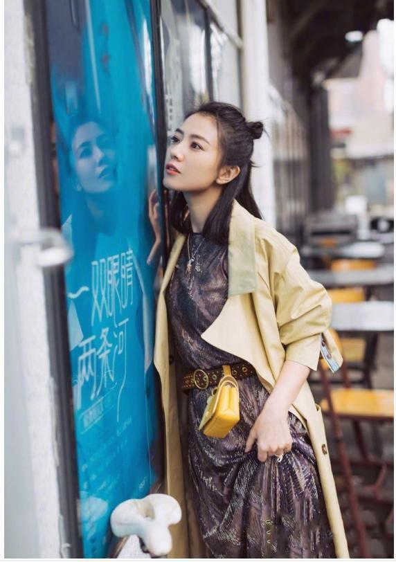 张子萱照片:38岁高圆圆同框33岁张子萱，谁更美？