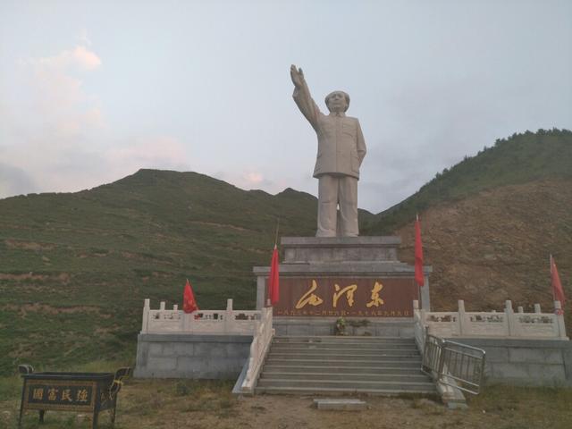 我国古代著名书院白鹿洞书院位于哪里？