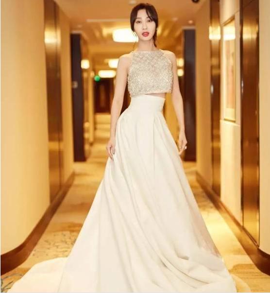 黄教主:李菲儿除了是黄教主前女友之外还有哪些被人记住的点？