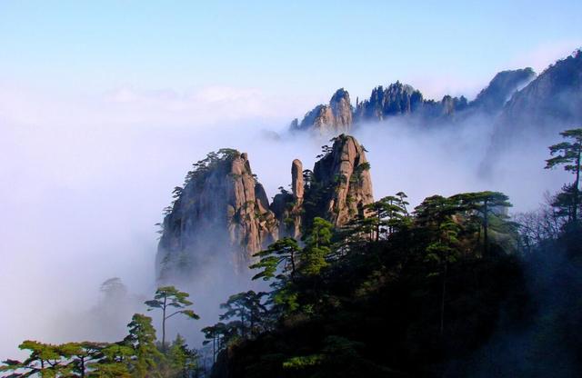 在中国旅游不得不去的十大名山,你心中那座山入选了吗？