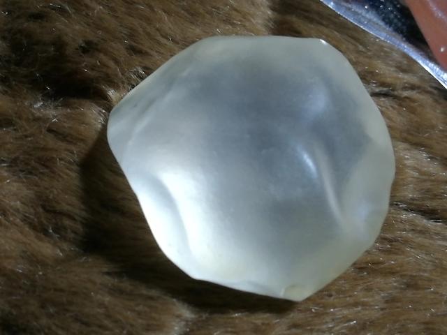 翡翠怎么看水头和种,鉴赏翡翠是看水头好还是看颜色？