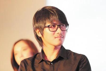 韩寒怒怼:你怎么看韩寒在微博怼上海公交专用道？