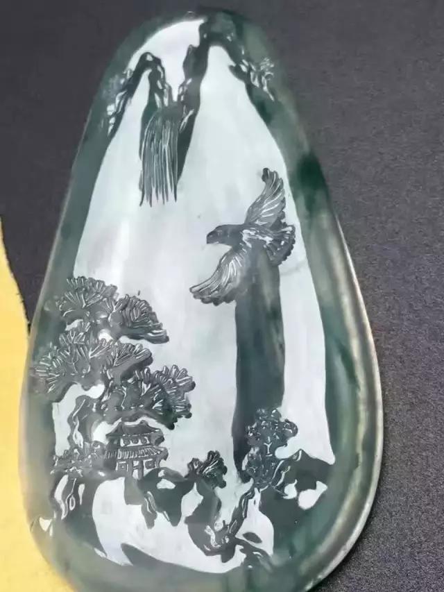 翡翠成品基础知识大全,翡翠赌石基础知识是什么？