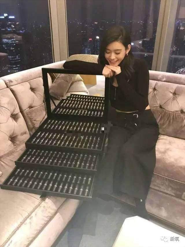 我的新衣穆熙妍微博:我的新衣穆熙妍 过年有多少人不打算买新衣服了？