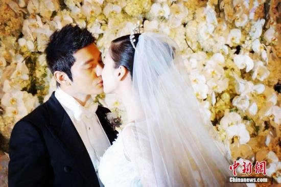 杨颖20张污照:如何看待Angelababy P图参加红毯这件事