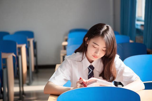 女生被要<a href=https://maguai.com/personal/ target=_blank class=infotextkey>微信号</a>会给吗，给了又是什么心理呢(女的被要微信是什么心理)