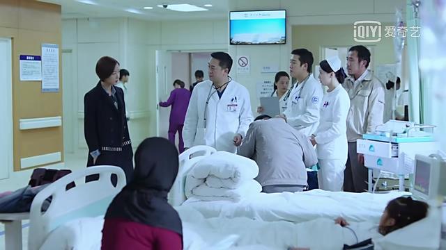 王璐丹主演的电视剧:如何评价张嘉译、王珞丹主演的《急诊科医生》呢