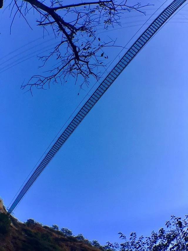 空中玻璃走廊:云南有哪些玻璃栈道，好玩吗