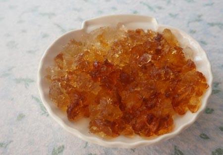 桃胶是什么,秋天吃桃胶的好处，桃胶有毒吗？