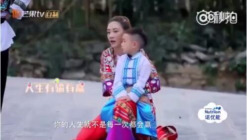 应采儿妈妈:应采儿晒《爸哪》妈妈团合影，哪个妈妈保养最好？