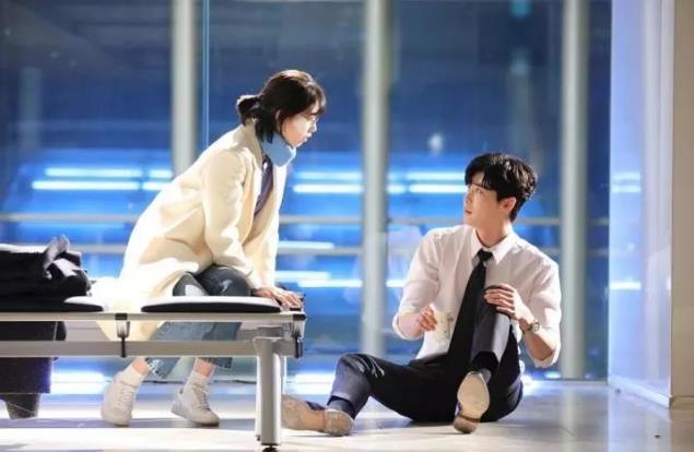 惊奇的传闻韩剧第二季，最近有什么好看的韩剧，最好是甜蜜轻喜剧的那种