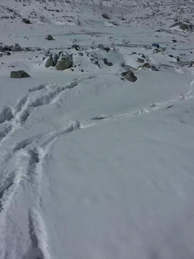 和田玉手镯种类,教你认识几种假和田玉手镯？