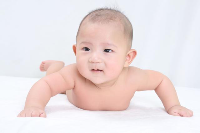母乳喂养的宝宝一岁四个月贫血，有点严重该怎么办？