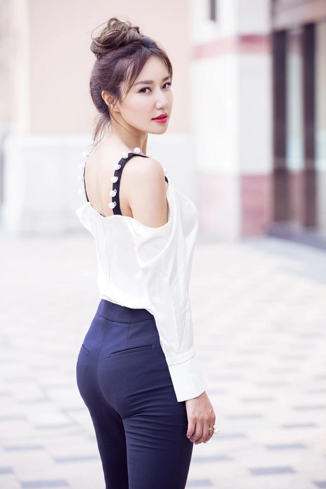 李子涵李子涵,模特,香港卫视精品台的节目主持人,旅游卫视节目主持人