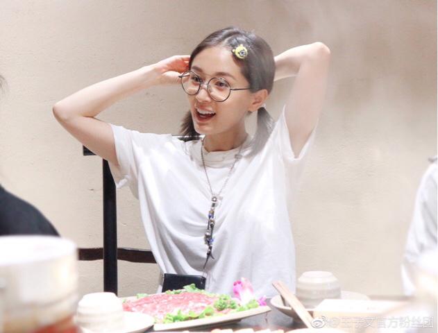 王心凌身高:女明星中，你觉得谁长相比较娇小可人