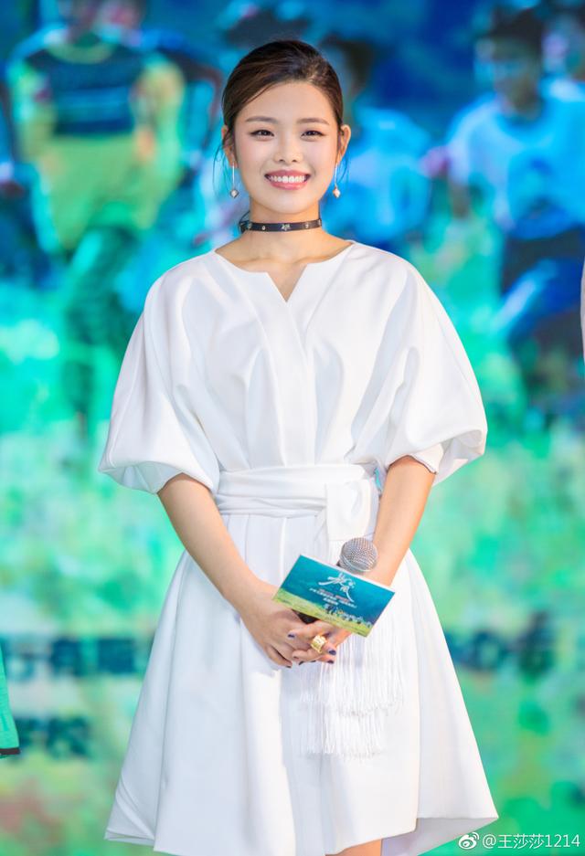 林妙可照片:从王兮兮事件看出来了一个什么现象她为什么如此嚣张