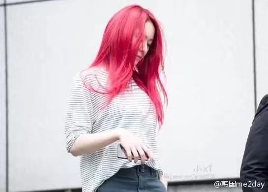 允儿掀tiffany裙子:韩国不同时代的代表性女子组合是哪些？