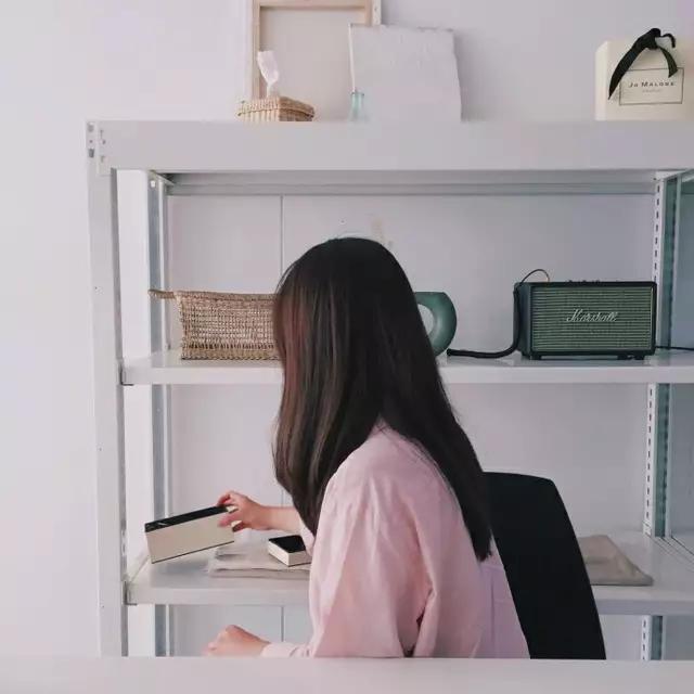 有哪些好看的女头像吗？（背影,伤心）？