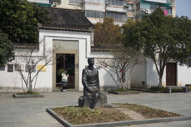 郁达夫简介:郁达夫故居是在富阳还是杭州？