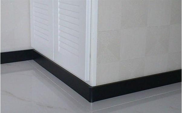 踢脚线我想用油漆代替不知如何操作该刷什么漆