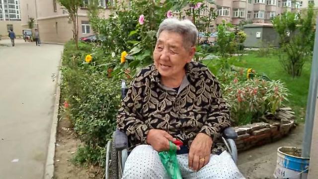九月九日重阳节的由来?他的习俗有哪些?描写他的诗句又有哪些？