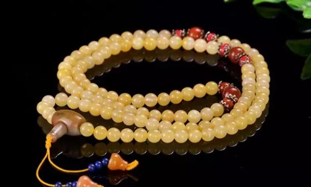 为什么玉要用水泡了再戴,新买的金丝玉手串戴之前用水泡吗？