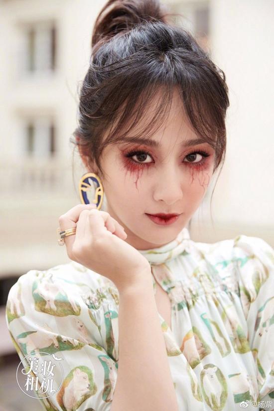 万圣节惊悚妆女孩:万圣节刚过，哪位明星晒出的万圣节妆容最惊艳？