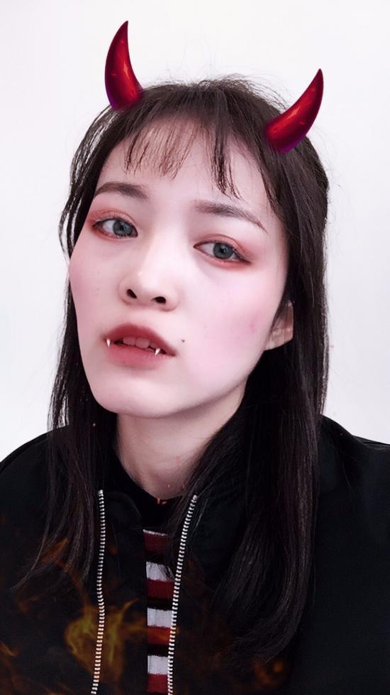 万圣节惊悚妆女孩:万圣节刚过，哪位明星晒出的万圣节妆容最惊艳？