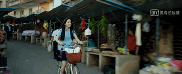 欧阳娜娜八卦:欧阳娜娜要凉？节目被裁，官博点名，欧阳娜娜紧急声明有救吗？