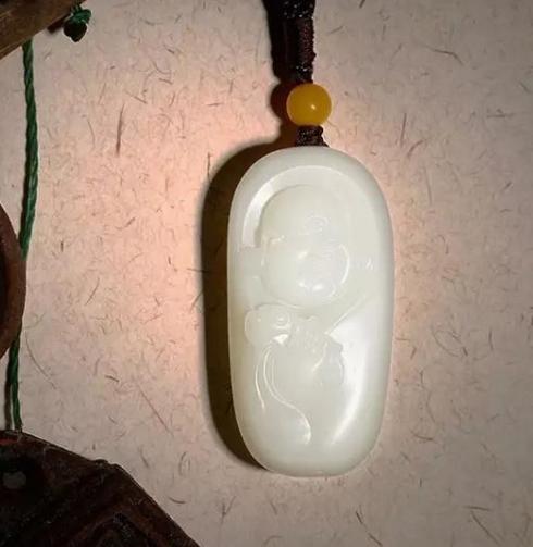 和田玉怎么盘玩出包浆,和田玉黄皮籽料怎么盘玩最快变漂亮？