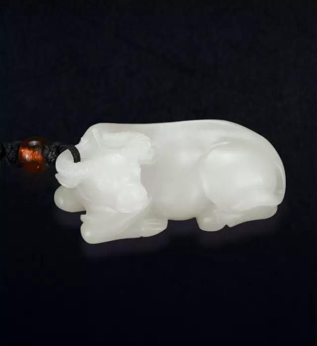 和田玉怎么保养会越来越润,和田玉经常盘玩，油性会越好吗？