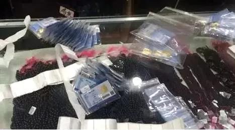 商场买的玉是真的吗,田玉手镯，在商场买靠谱吗？