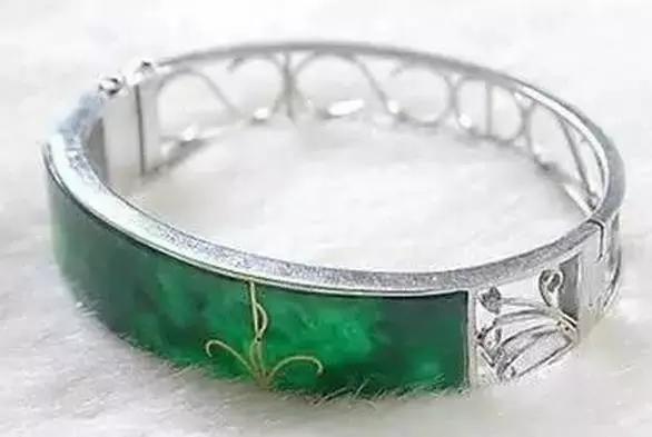 玉镯纳米无痕修复技术,纳米无痕和埋线，有什么不一样？