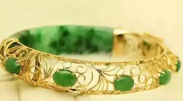 玉镯纳米无痕修复技术,纳米无痕和埋线，有什么不一样？