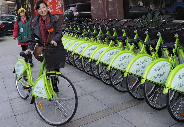 武汉共享电动汽车，武汉共享单车真的要停运了吗？