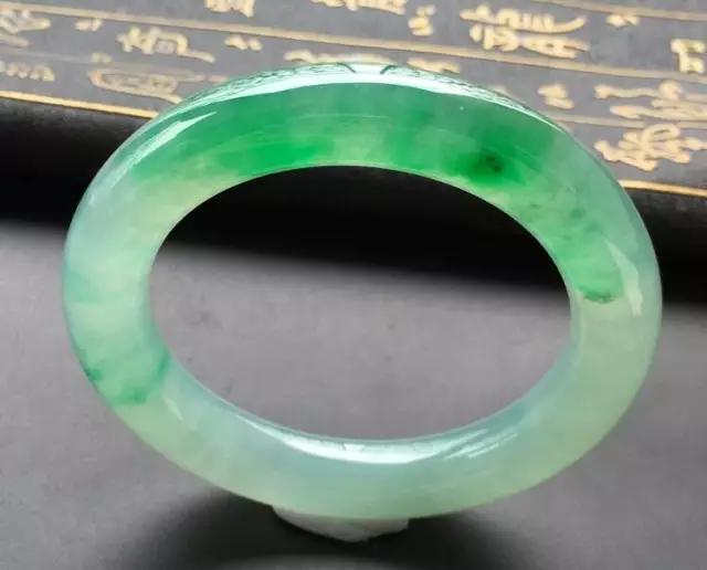 翡翠泡油后有什么影响,把我的翡翠在植物油里泡俩月行吗？