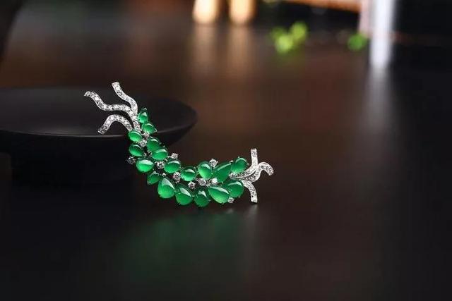 翡翠泡油后有什么影响,把我的翡翠在植物油里泡俩月行吗？