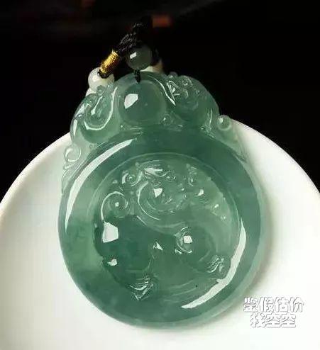 为什么卖玉的人不戴玉,“黄金有价玉无价”为什么翡翠不按克重卖？