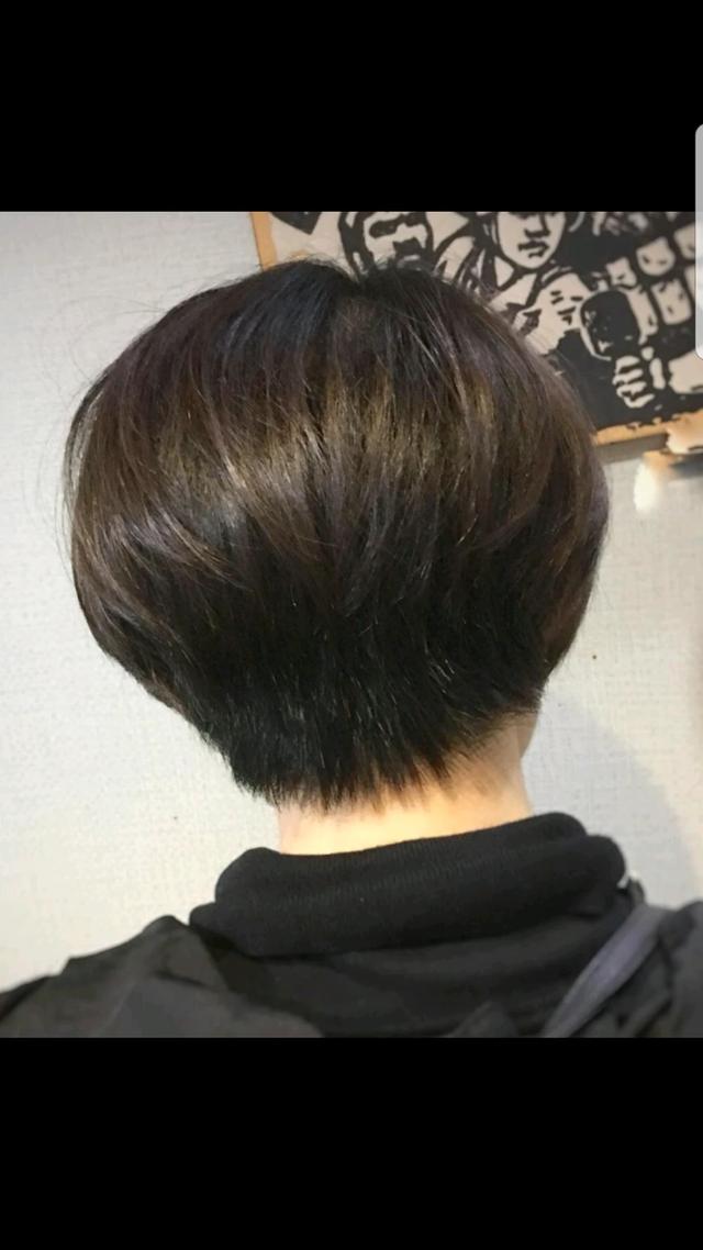 大脸发型设计图片:脸胖而且很大，怎么做发型更时尚呢？有没有发型图片推荐？