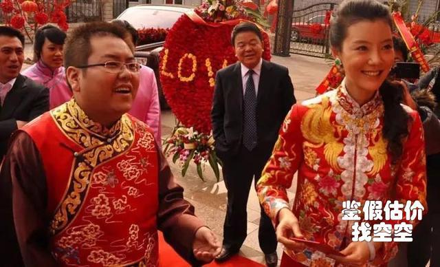 车晓离婚原因:车晓价值千万的翡翠耳钉，是她的定情信物吗