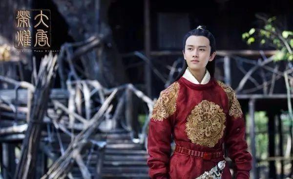 林心如倾世皇妃剧照:40岁林心如仍在演玛丽苏偶像剧，为何网友们不买单了