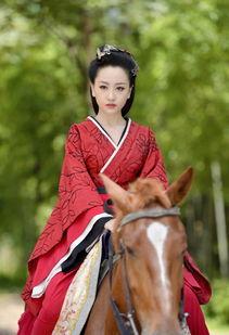 徐佳袭香:为什么杨蓉怎么都火不起来呢？