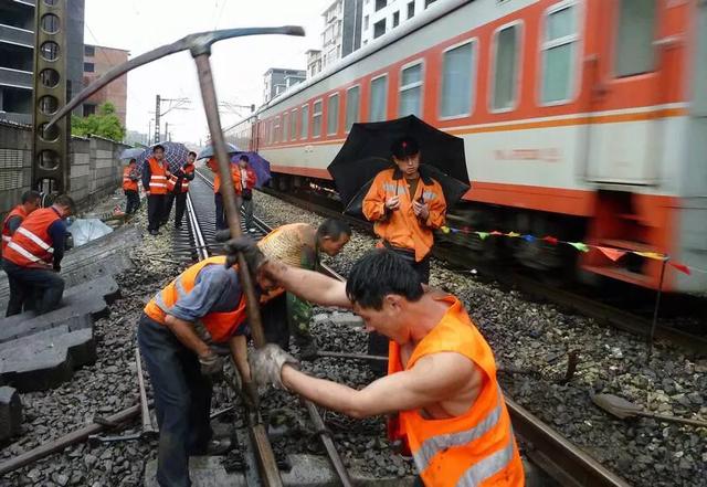 铁路工务段是干什么的，铁路局工务段工作一年辞职能做什么