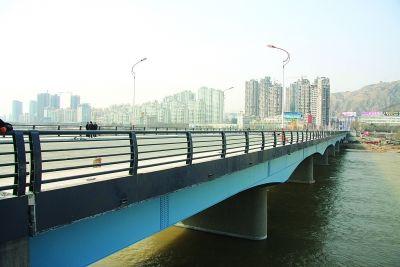 黄河透明:黄河穿兰州而过，兰州一共架了多少座桥