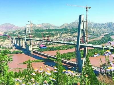 黄河透明:黄河穿兰州而过，兰州一共架了多少座桥