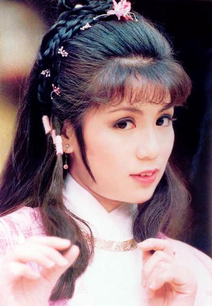 游龙戏凤演员表:朱茵、周迅、翁美玲，谁饰演的黄蓉最符合原著？