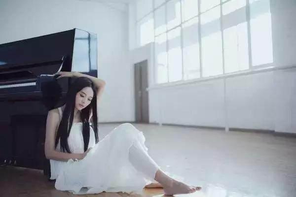 适合情绪低落的说说:表达“一个人累了”的心情的短语有什么？